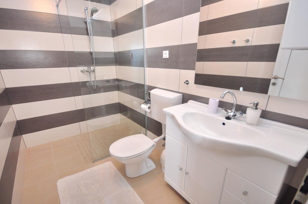 Apartments Zorka Leko Omiš Rom bilde