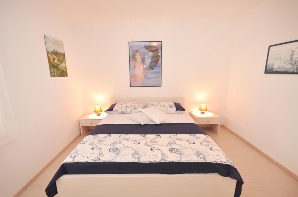 Apartments Zorka Leko Omiš Rom bilde