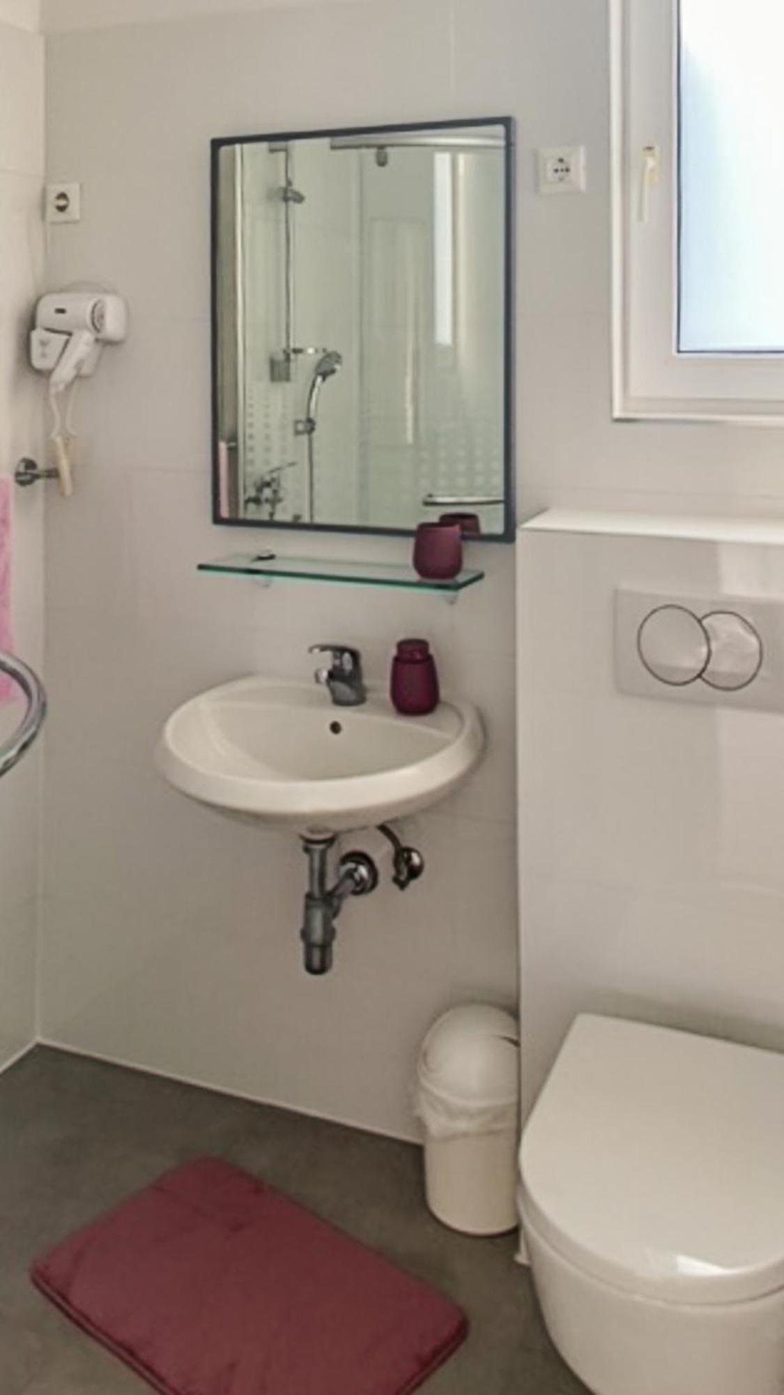 Apartments Zorka Leko Omiš Eksteriør bilde